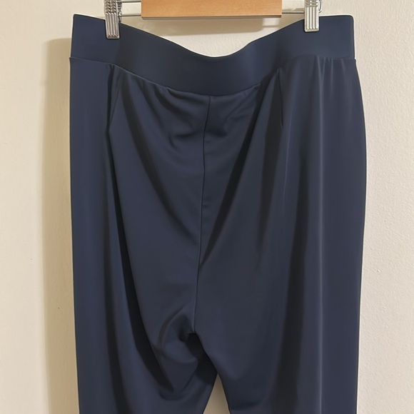 NWT TALBOTS NAVY PLUS SIZE KNIT JERSEY PULL-ON ANKLE PANT 1X - Picture 6 of 6
